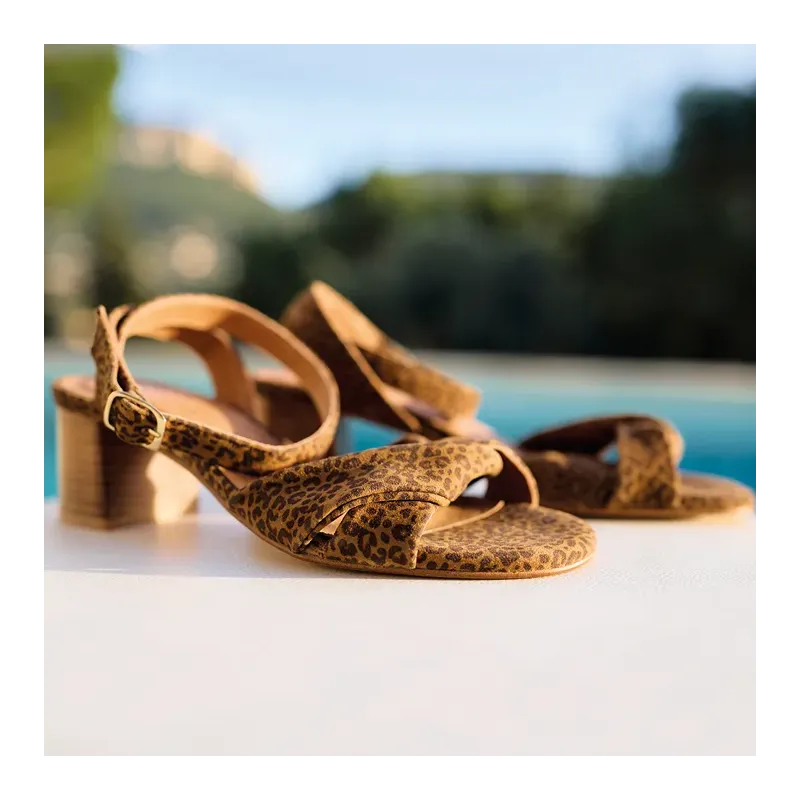 MZ sandales Livia Léop